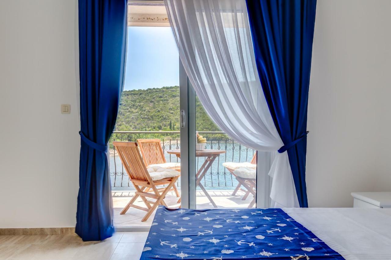 Villa San Apartments Tivat Bagian luar foto