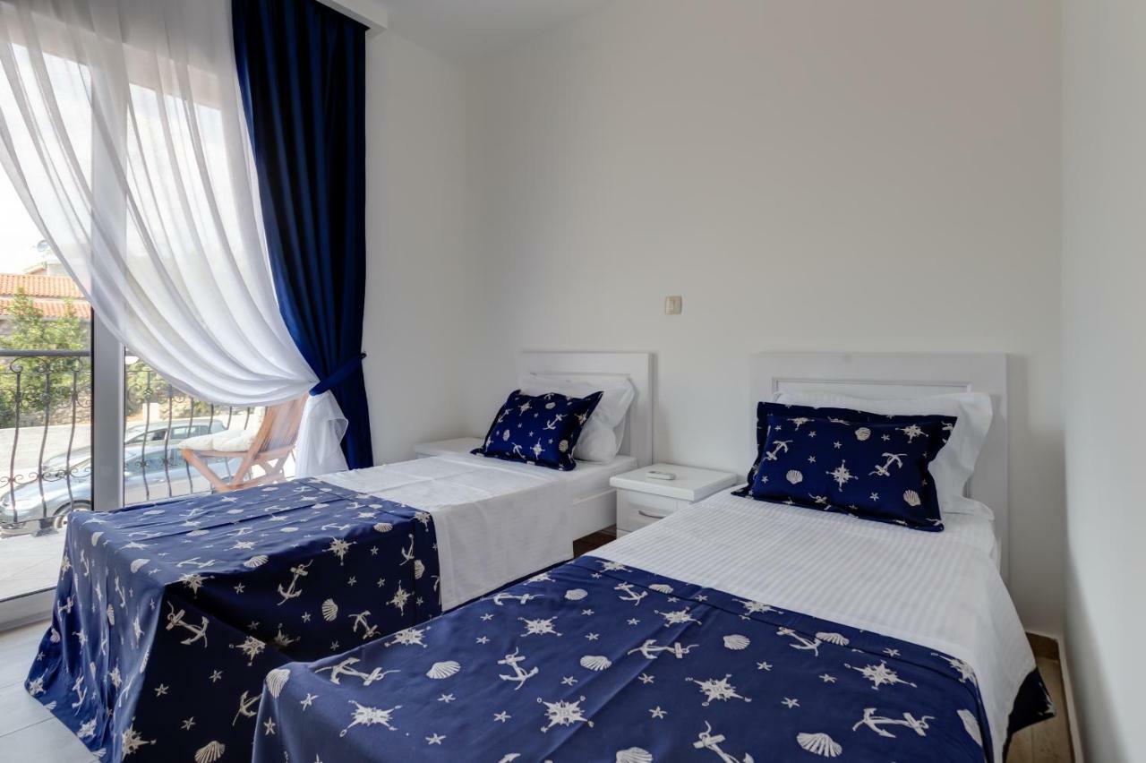 Villa San Apartments Tivat Bagian luar foto