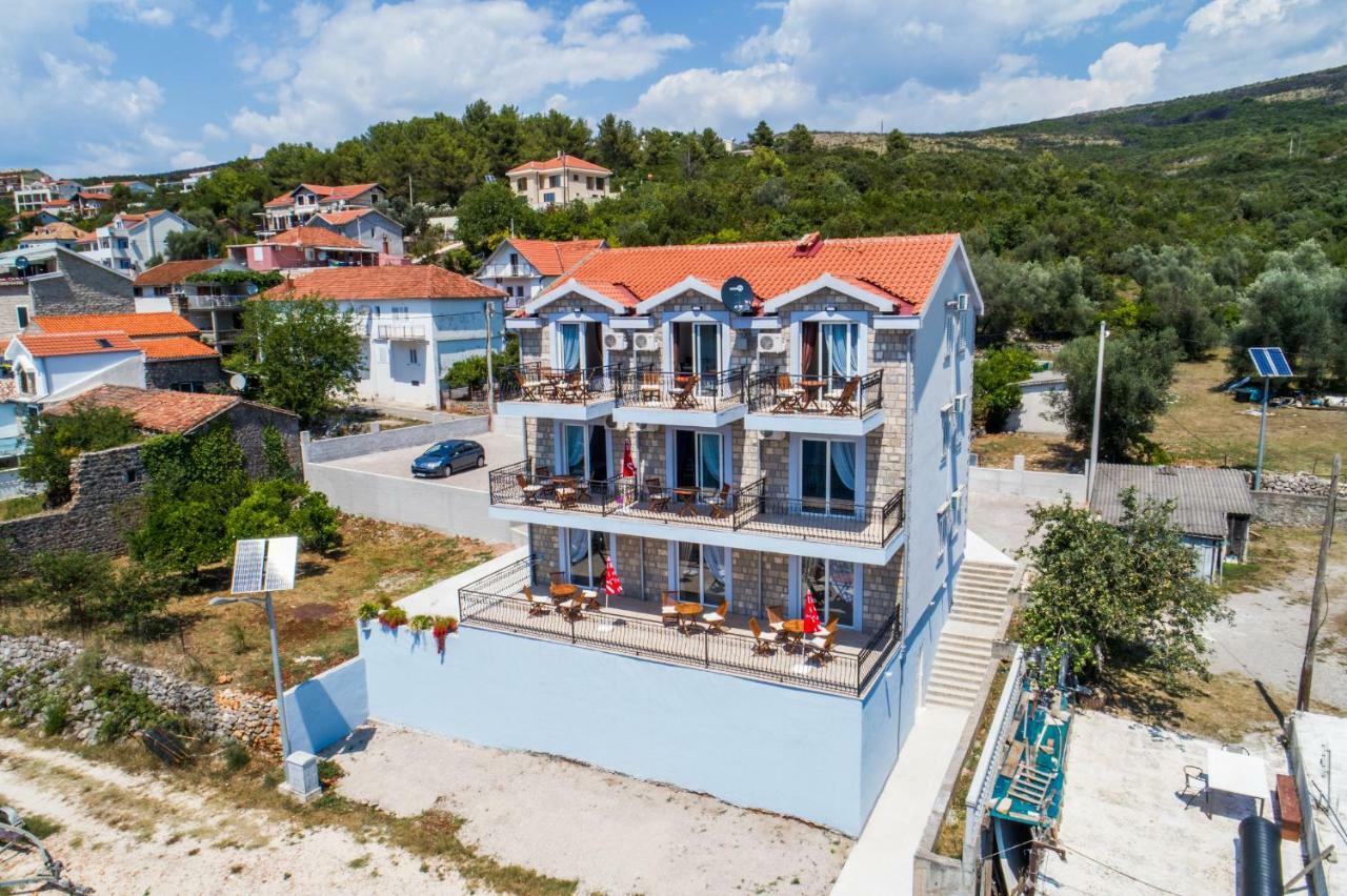 Villa San Apartments Tivat Bagian luar foto